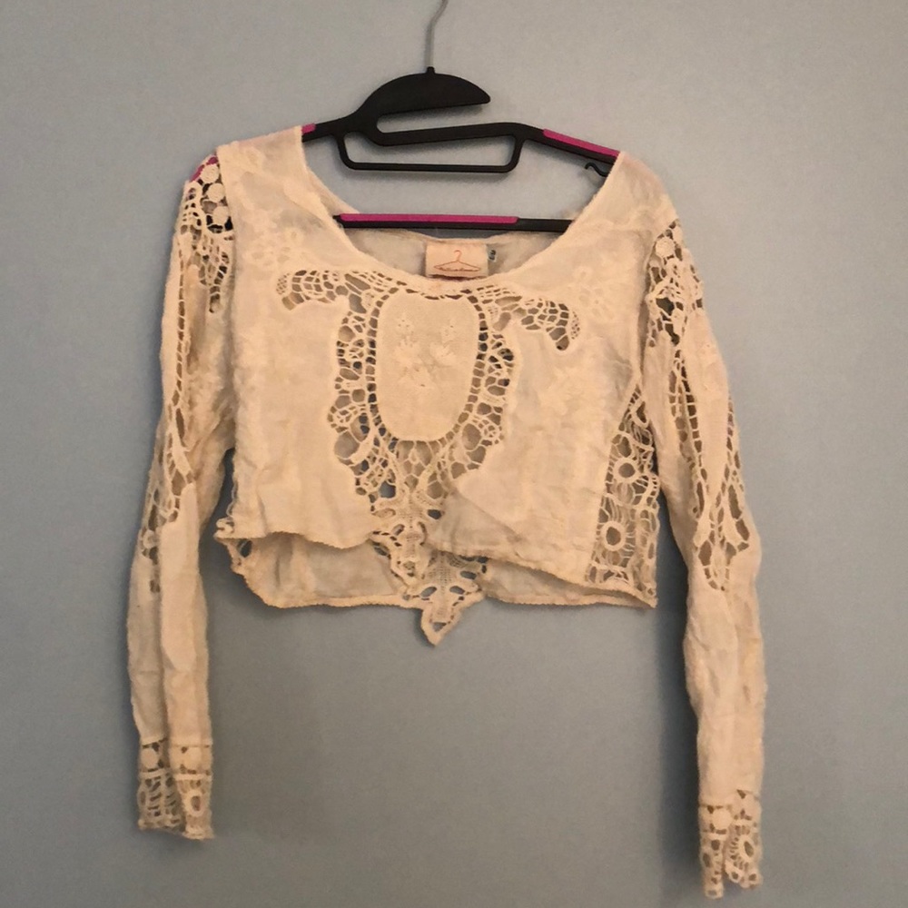 LF vintage style crotchet blouse